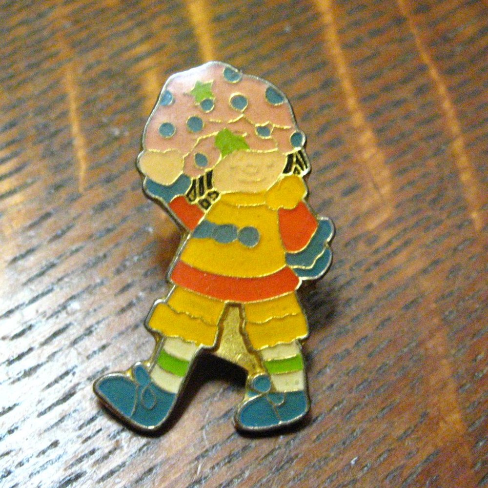 Strawberry Shortcake Vintage 1980's Lapel Pin
